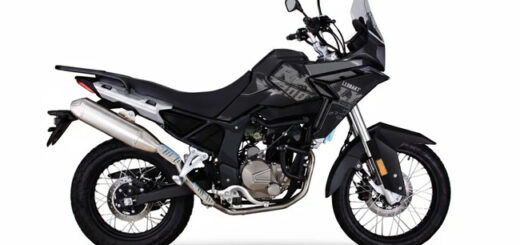 Una trail española rollo dakariano por 3.600 euros. El abaratamiento de las motos está siendo tan bestia que