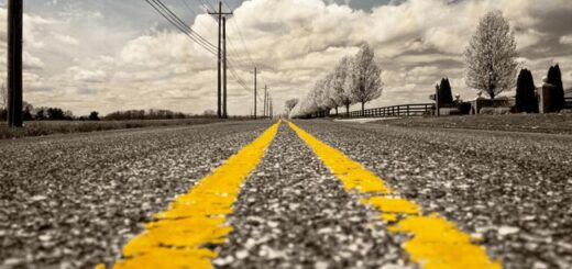 A Honda se le ha ocurrido el negocio del siglo: arreglar las carreteras convirtiendo arena del desierto en asfalto barato