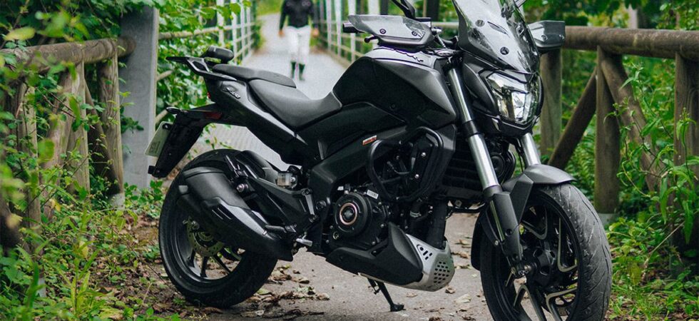 Con motor KTM y cuesta casi 2 mil euros menos que su rival austriaca: la Dominar 400 llega a España