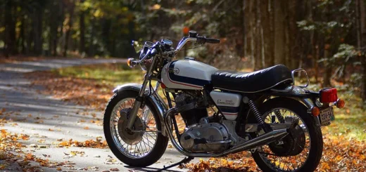 Jueves de Recuerdos—Últimos Reyes: En la Silla del Gran 850 Commando de Norton