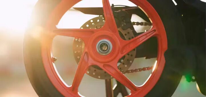 KTM ya tiene lista su nueva deportiva A2: motor de dos cilindros, 56 CV y un peso pluma