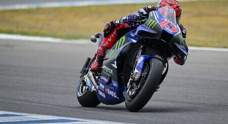 Marc Márquez aprovecha la lluvia para hacer la pole en Jerez y ponerse de cara el Gran Premio de España