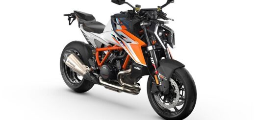 Pensábamos que la naked más bestia de la historia era una Yamaha o una Ducati: ahora KTM acaba de sacar su obra de ingeniería más radical con 200 CV