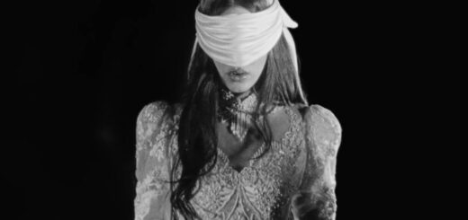 Rosalía lanza ‘LUX (Complete Works)’ con nuevas canciones y un videoclip inédito