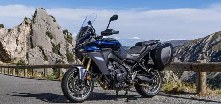 Subir una motocicleta al caballete central sin esfuerzo: La técnica que marca la diferencia