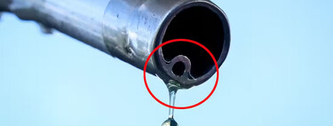 Un ingeniero jubilado ha creado una moto-cohete en su cobertizo durante 14 años. Ahora es la moto más rápida del mundo... y consume 600 vasos de agua en 2 segundos