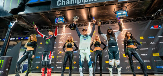 Victoria de Ken Roczen encabezando una noche salvaje en Detroit