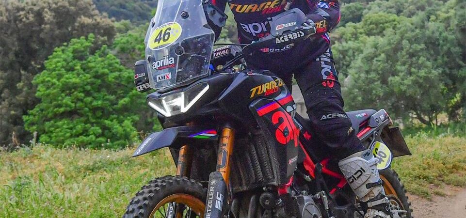 Aprilia se la juega corriendo con una moto de serie en el Europeo de Baja y destroza a todos