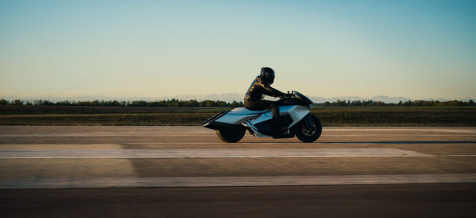 BMW Motorrad Vision K18: la propuesta futurista que transforma el lujo y el rendimiento en dos ruedas.