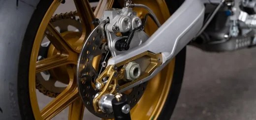 Desmoto: La Supermoto Ducati Multistrada de 141 kg de Futuri Motion Tech