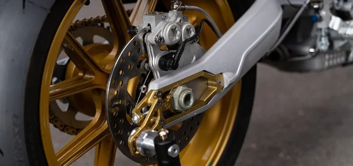 Desmoto: La Supermoto Ducati Multistrada de 141 kg de Futuri Motion Tech