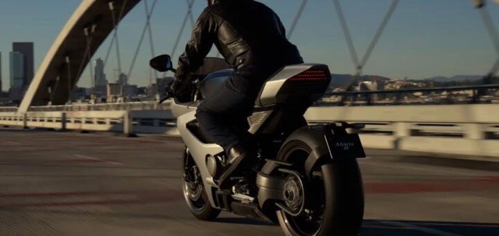 La Norton Manx R rescata el «tacto» en una superbike británica
