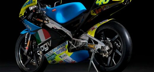 La primera moto de Valentino Rossi en venta: una joya de dos tiempos que cambió la historia