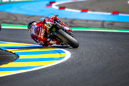 Pecco Bagnaia-Ducati, guerra abierta en MotoGP. Gritos, patadas y desplantes por un problema de frenos que nadie entiende
