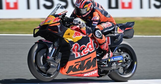Adiós a Maverick Viñales en MotoGP. KTM le ha despedido con las peores formas: "Me han llamado mendigo"