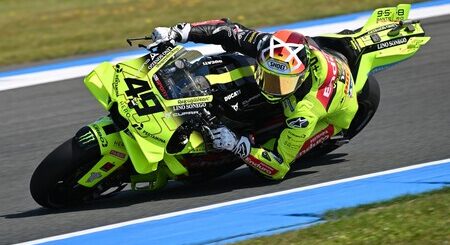 Ai Ogura gana su primera carrera de MotoGP y Jorge Martín aprovecha el enésimo regalo de Marco Bezzecchi para ser líder