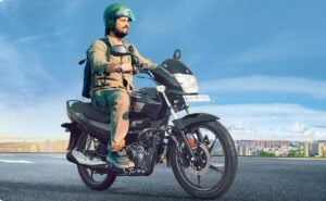 Esta marca india lanza su nueva moto de 125cc a menos de $1.000 dólares