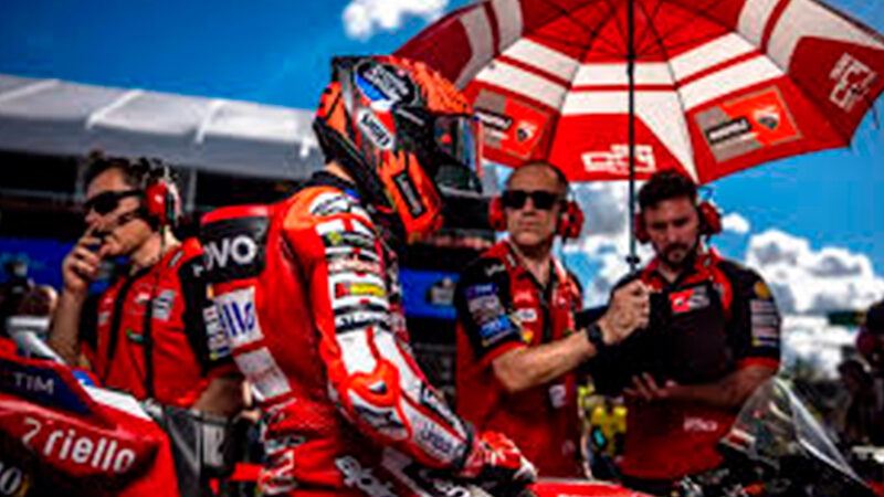 Francesco Bagnaia: talento, precisión y éxito en MotoGP