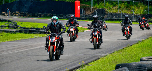 Hero Hunk 250 R demuestra su ADN deportivo durante un emocionante Track Day en KBR
