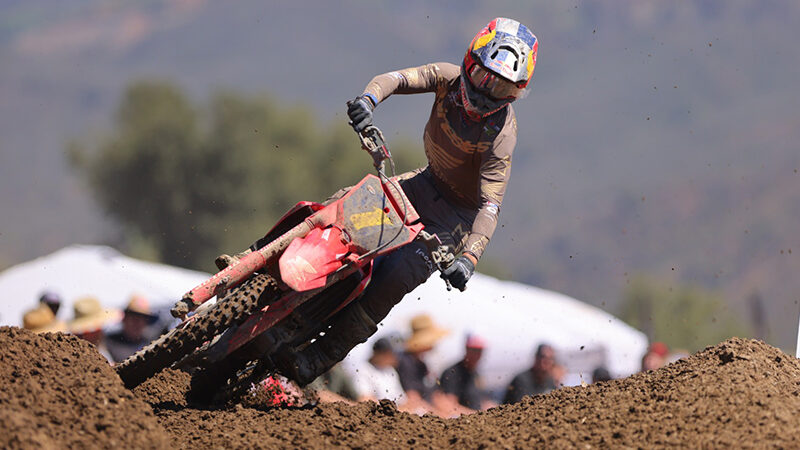 Hunter Lawrence impone su experiencia y gana la primera carrera del AMA Motocross