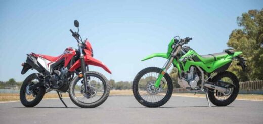 La Kawasaki KLX 300 bajó de precio y ahora cuesta menos que la Honda Tornado