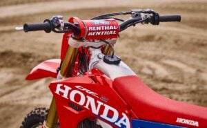 La nueva Honda de cross que todos van a temer: pesa menos y acelera como nunca