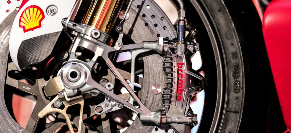 Los frenos carbocerámicos llegan a WorldSBK: Brembo prepara una revolución para 2027