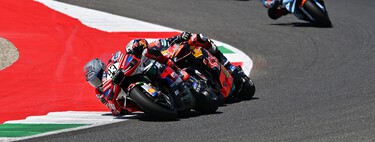 Marc Márquez se pasea en Hungría y Marco Bezzecchi aumenta su ventaja en el mundial con un podio al Sprint