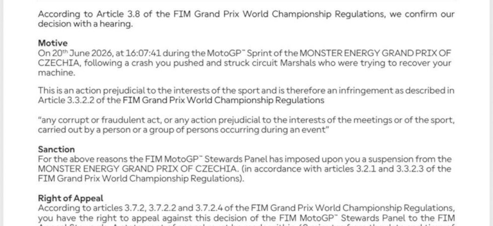 OFICIAL: la FIM expulsa a Bezzecchi del GP de Brno tras "agredir" a varios comisarios