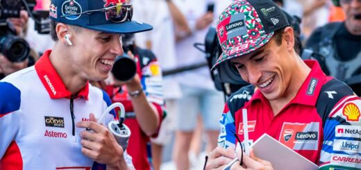 "Para el rookie brasileño... ¡que te den!", Marc Márquez firma su foto más inesperada en Mugello