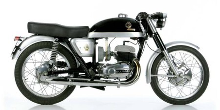 Dos ingenieros se pelearon por la misma moto. El que perdió acabó creando la marca española más conocida del mundo - Ilustración 2