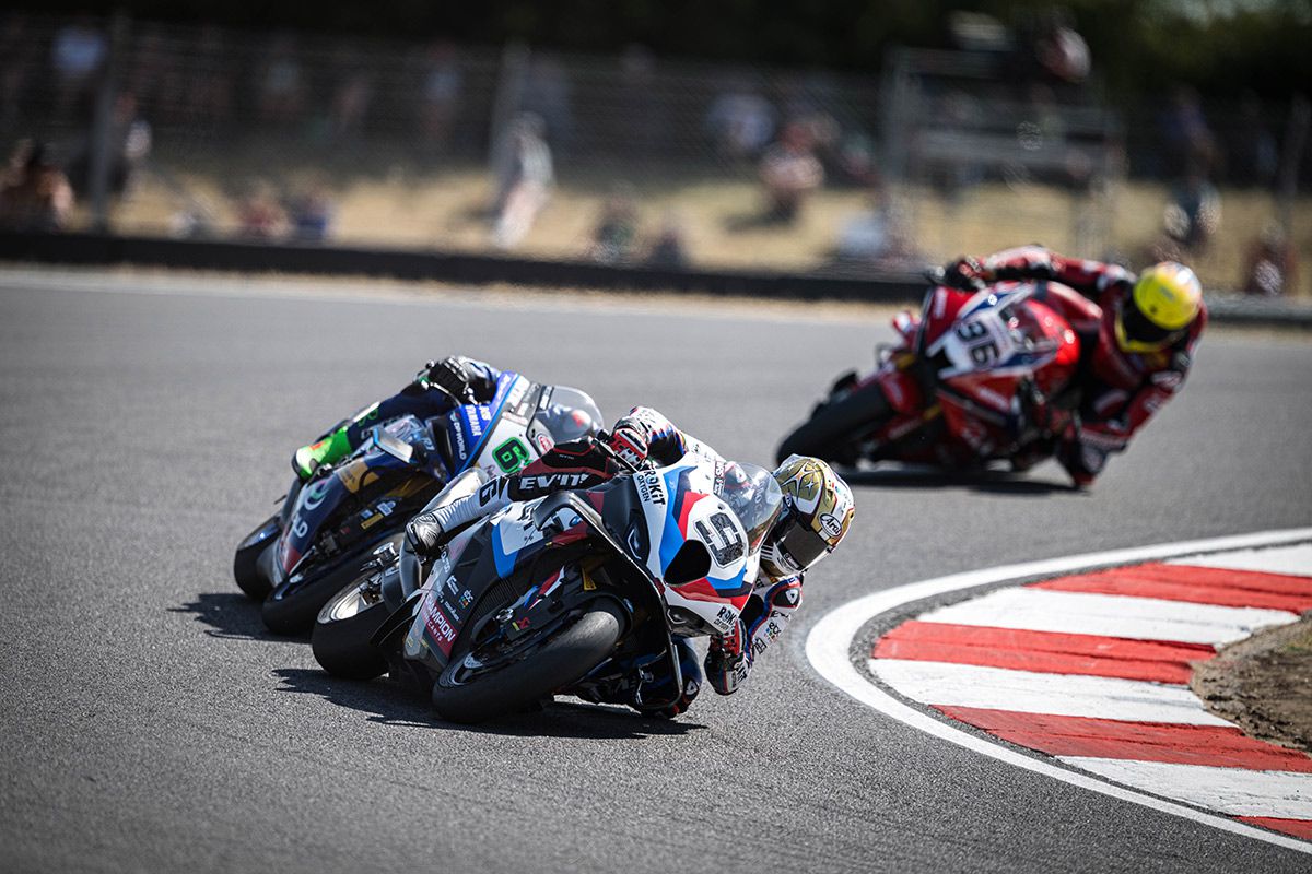 Ducati lo gana todo en WorldSBK y BMW ya avisa: 
