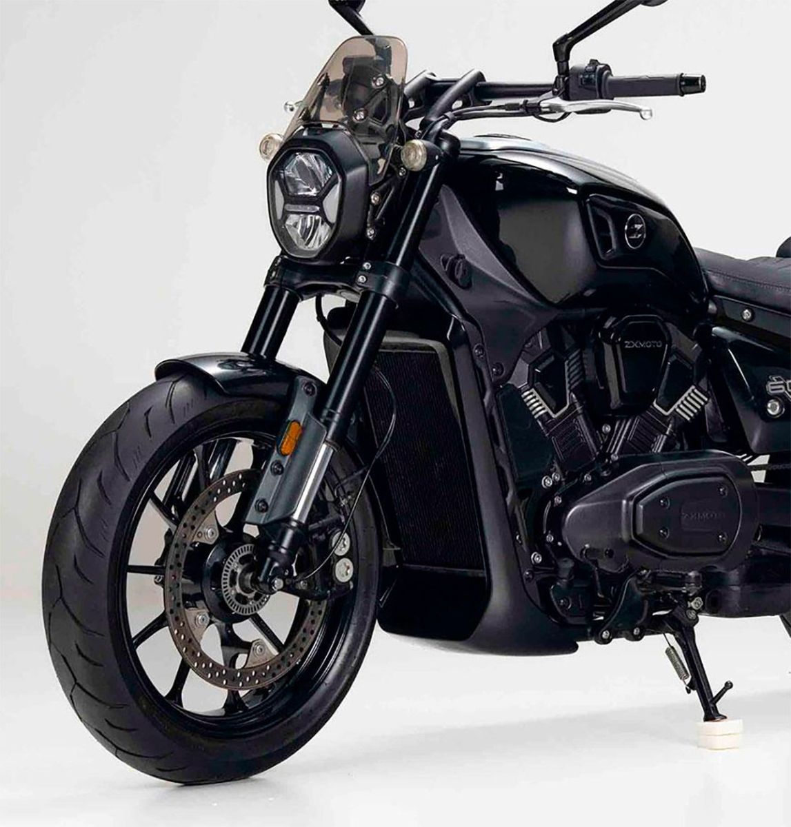 ZXMoto cambia de arriba abajo su nueva 600V y ya sabemos cómo será la versión definitiva - Ilustración 2