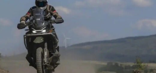 ¿Cómo enfrentar las altas temperaturas al conducir tu motocicleta sin comprometer la seguridad?
