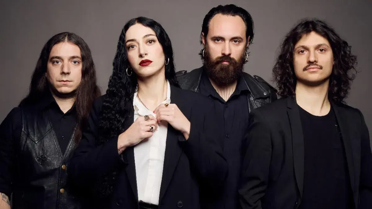 Messa sorprende con remix de «At Races» por Cold Cave y anuncia gira norteamericana