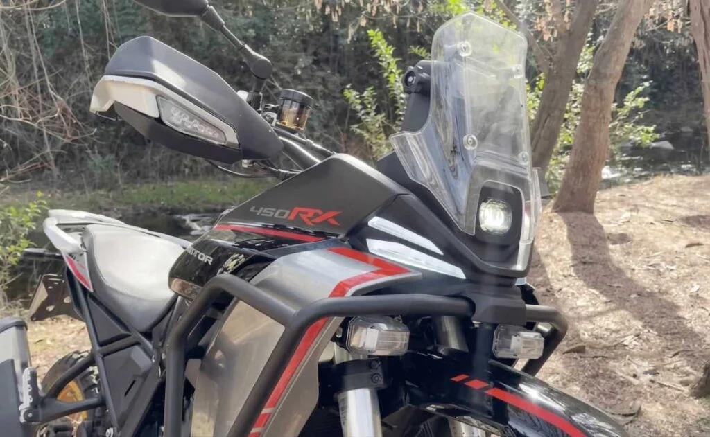 QJMotor SRT 450 RX: un motor lleno de par y consumos contenidos para viajar sin preocupaciones