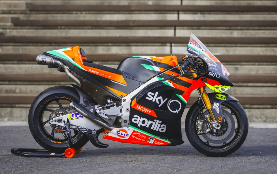 Una de las motos más importantes de Aprilia en MotoGP será subastada por Aleix Espargaró - Ilustración 1