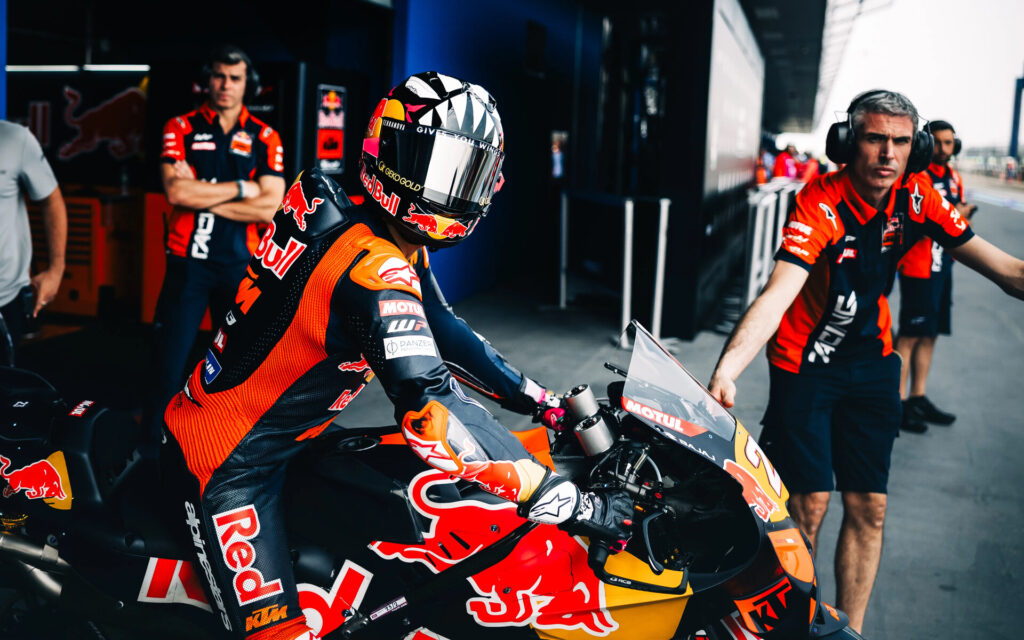 La propuesta de limitar a una sola moto por piloto en MotoGP 2027 pierde fuerza