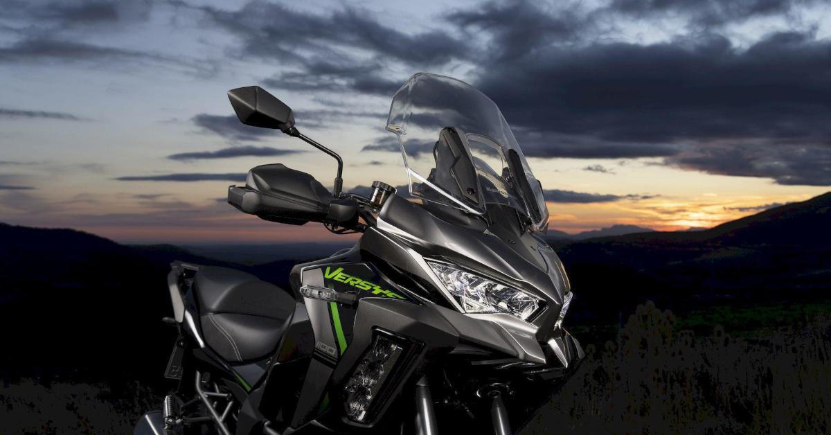 Kawasaki Versys 900 a la vista: cazada por primera vez y lista para pelear con las chinas