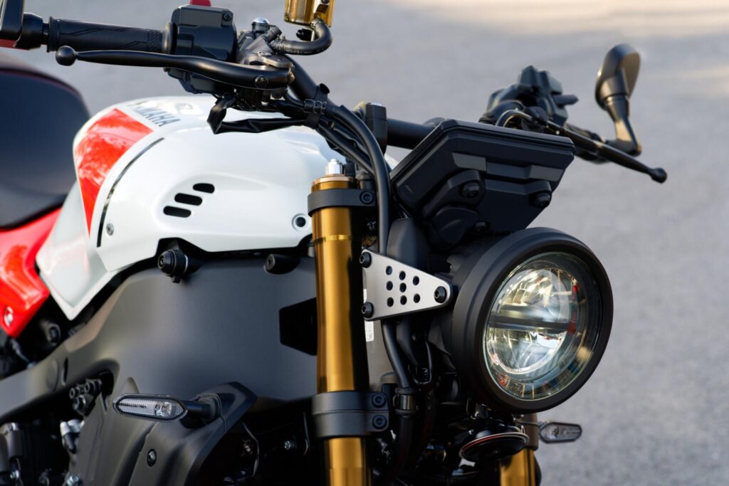 Yamaha prepara una nueva XSR900 SP con equipamiento premium - Ilustración 2