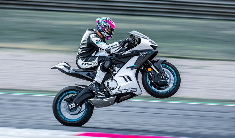 CFMOTO 675SR-R es toda una experiencia