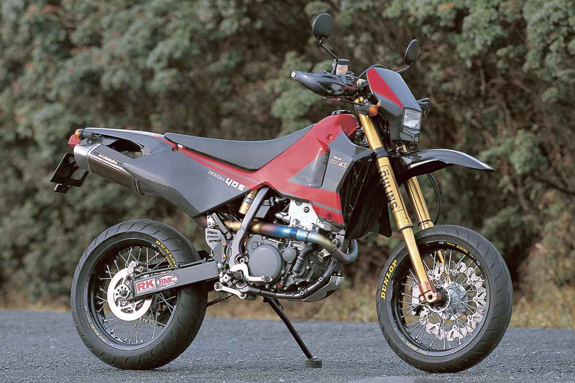 El día que Yoshimura convirtió la Suzuki DR-Z400S en una supermotard brutal y solo hizo 13 unidades - Ilustración 3