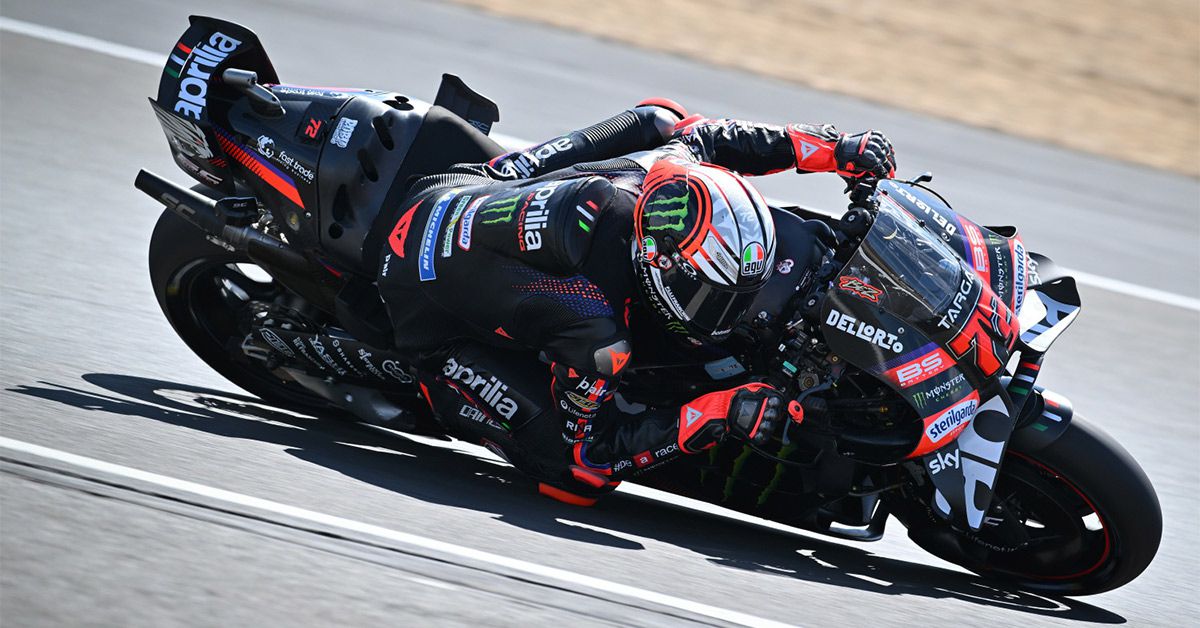 Aprilia firma un viernes histórico en Silverstone - Ilustración 1