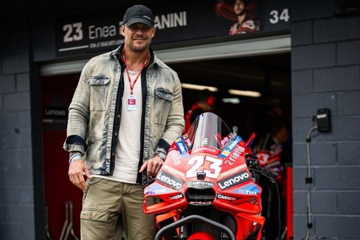 El mundo de MotoGP se mezcla con Fast & Furious: Alan Ritchson protagonizará el nuevo thriller de Netflix - Ilustración 3