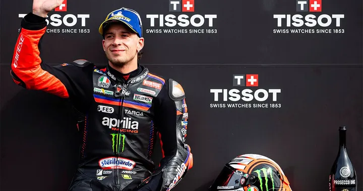 Bezzecchi heroico en Silverstone: podio tras dos operaciones - Ilustración 1