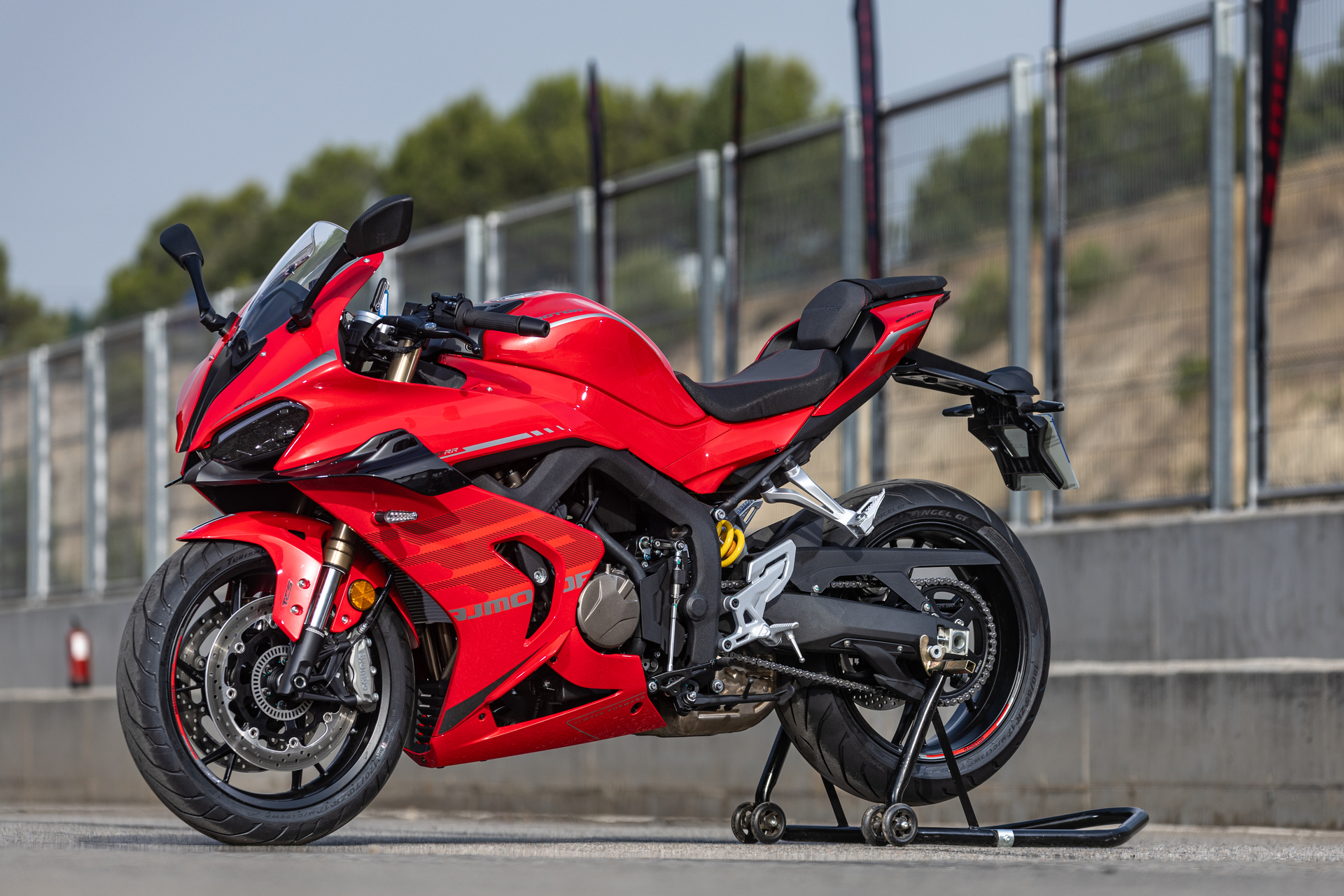 Prueba QJ Motor SRK 800 y QJ Motor SRK 800RR - Ilustración 1