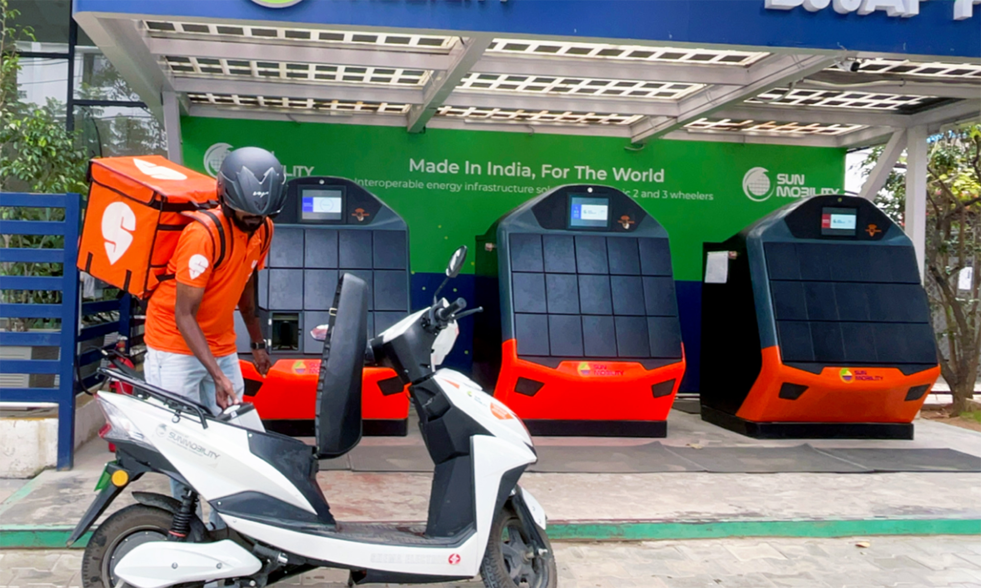 África prueba la tecnología de intercambio de baterías para motos y vehículos eléctricos ligeros, y no viene precisamente de China
