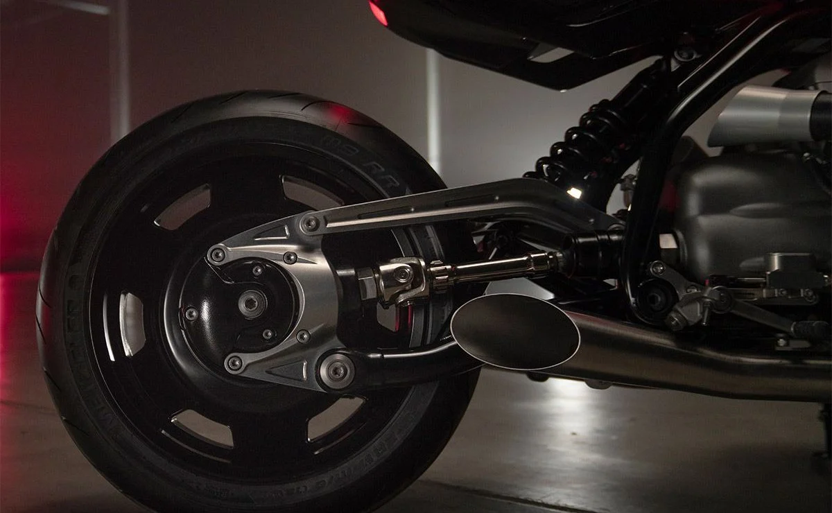 BMW tiene casi lista una impresionante naked bóxer de 2.000 cc - Ilustración 2