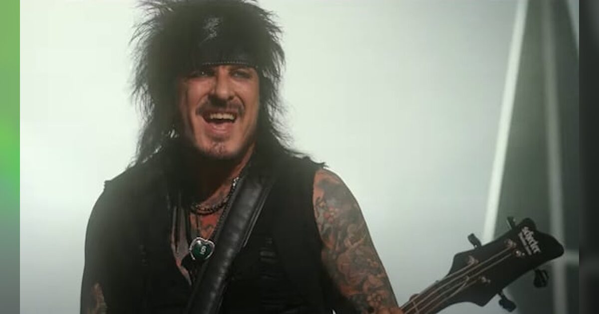 Nikki Sixx defiende a Mötley Crüe del uso de pistas pregrabadas en conciertos