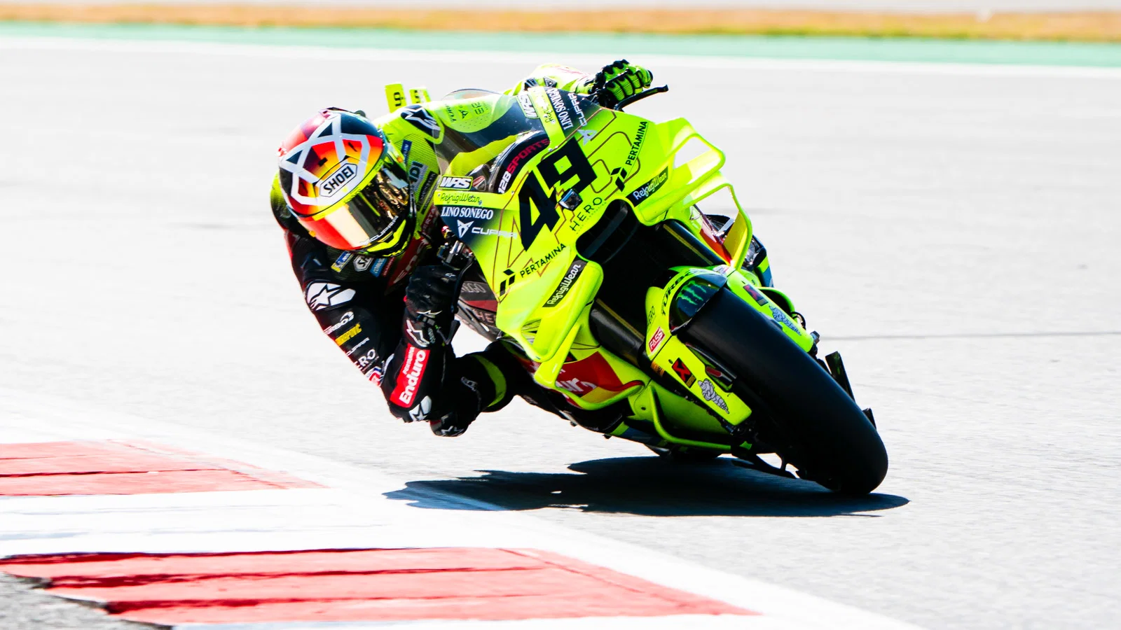 Diggia en “modo supervivencia” en Silverstone Sprint, Aprilia “haciendo un mejor trabajo” - Ilustración 1
